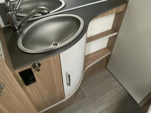 Bürstner Premio 460 TS