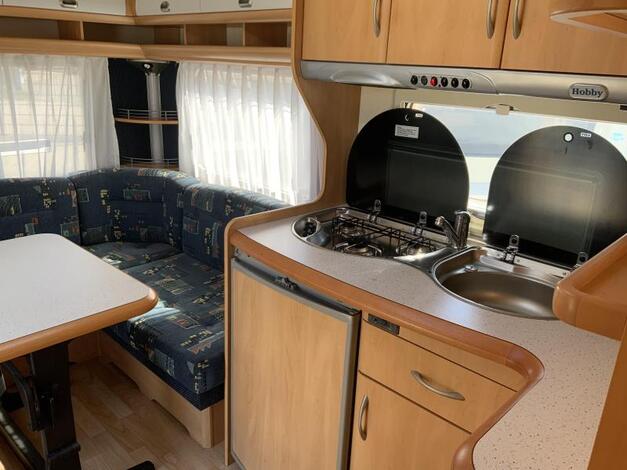 Hobby De Luxe 460 UFE