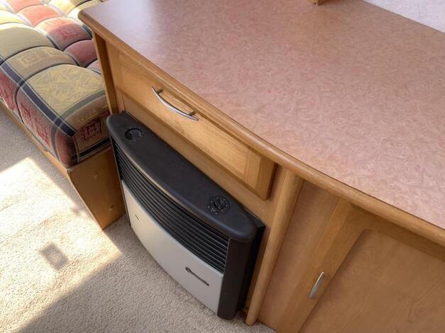 Elddis Force 4502