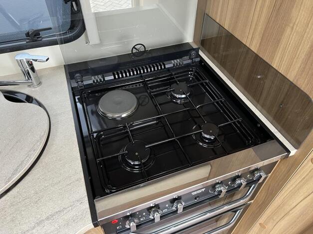 Elddis Avante 462