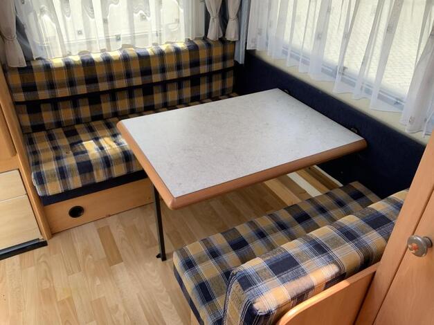 Hobby De Luxe 440 SF