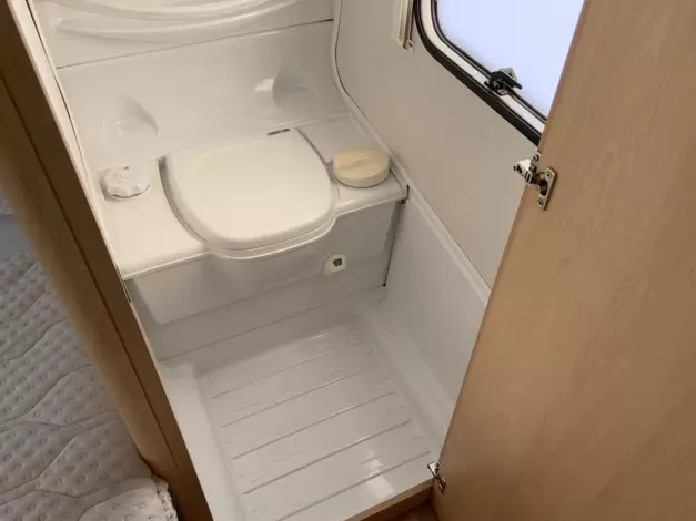 Chateau Calista 450 UHF 9