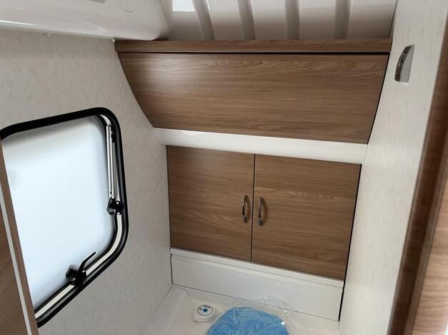 Hobby De Luxe 460 UFE