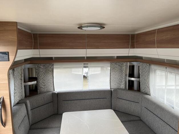 Hobby De Luxe 495 UL