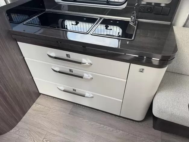 Hobby Prestige 720 KWFU