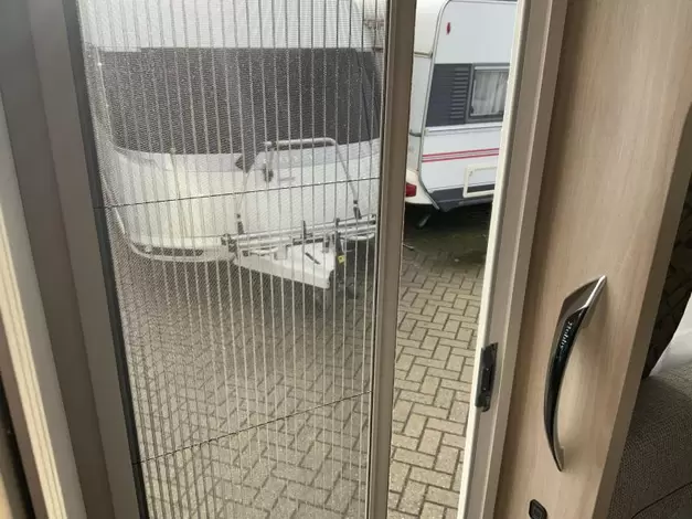 Hobby De Luxe 460 UFE Mover + vloerverwarming