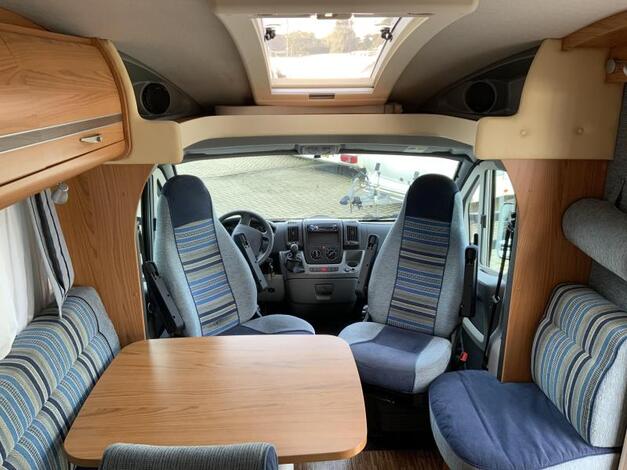 Bürstner Solano 718 T Inclusief Thule luifel!!