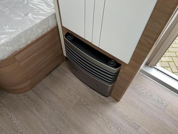 Hobby De Luxe 460 UFE
