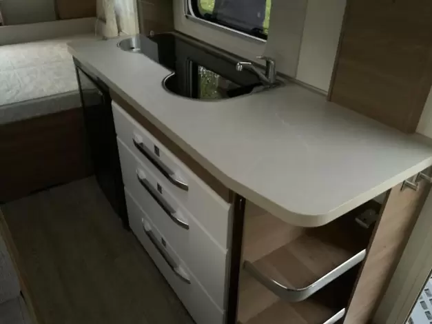 Hobby De Luxe 440 SF