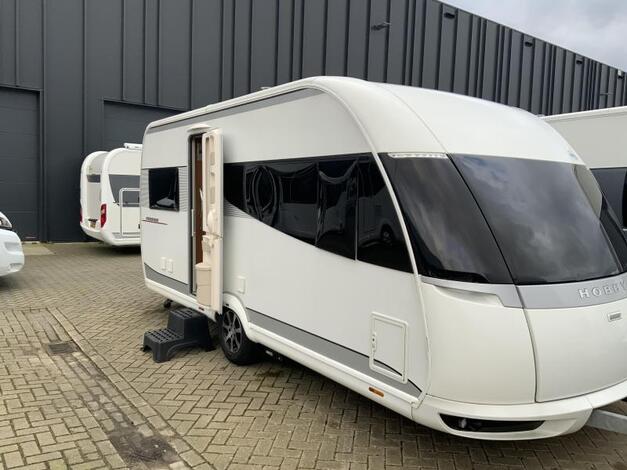Hobby Premium 460 UFE Hemelvaartsdag open