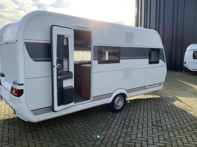 Hobby De Luxe 490 KMF