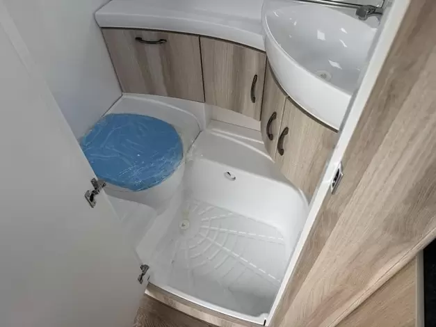 Hobby De Luxe 490 KMF