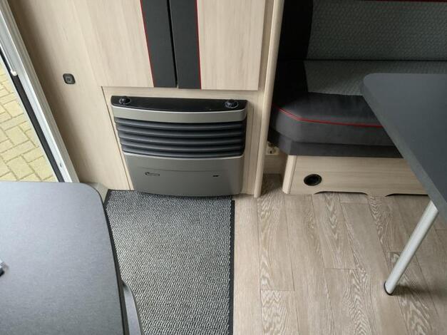 Hobby De Luxe Edition 440 SF