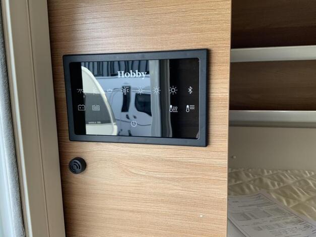 Hobby De Luxe 490 KMF