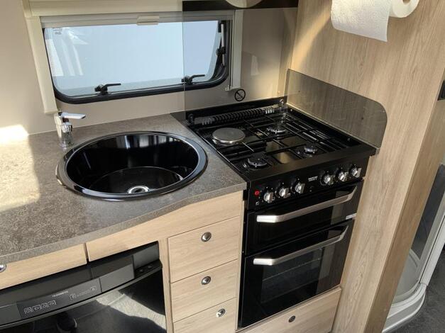 Elddis Avante 550