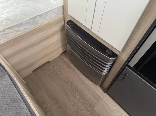 Hobby De Luxe 490 KMF