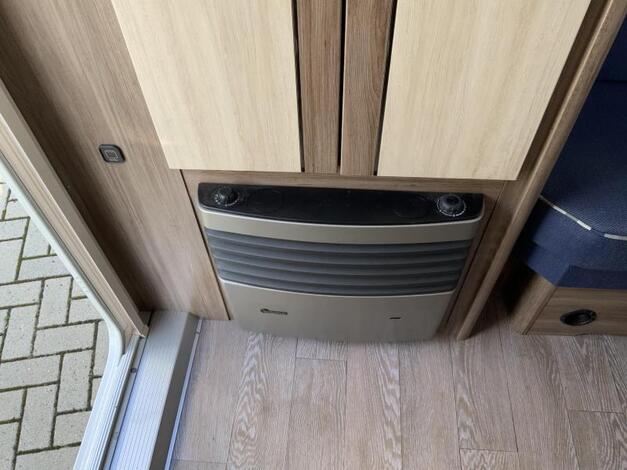 Hobby De Luxe 440 SF