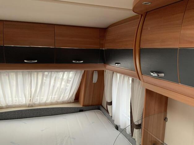 Hobby De Luxe 440 SF