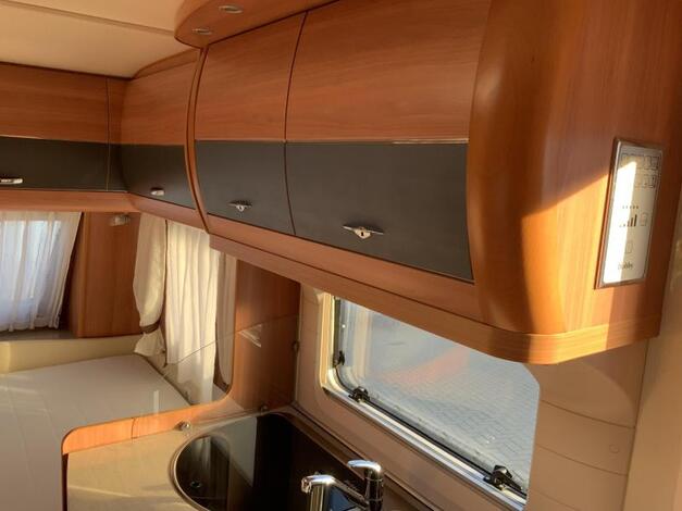 Hobby De Luxe 400 SF