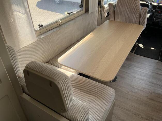 Hymer B654