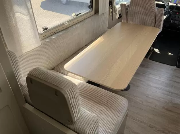 Hymer B654
