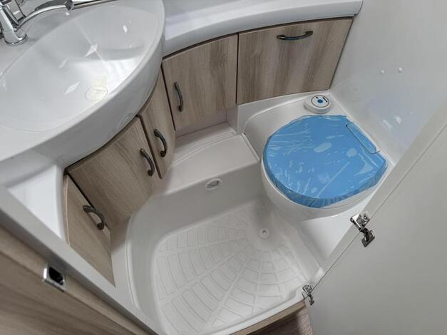 Hobby De Luxe 460 LU