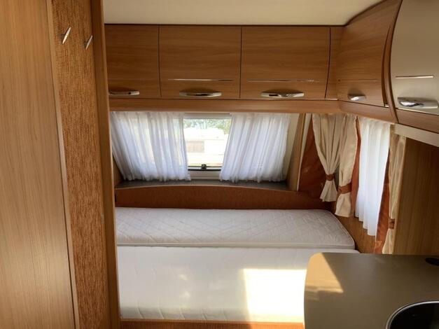 Hobby De Luxe 440 SF