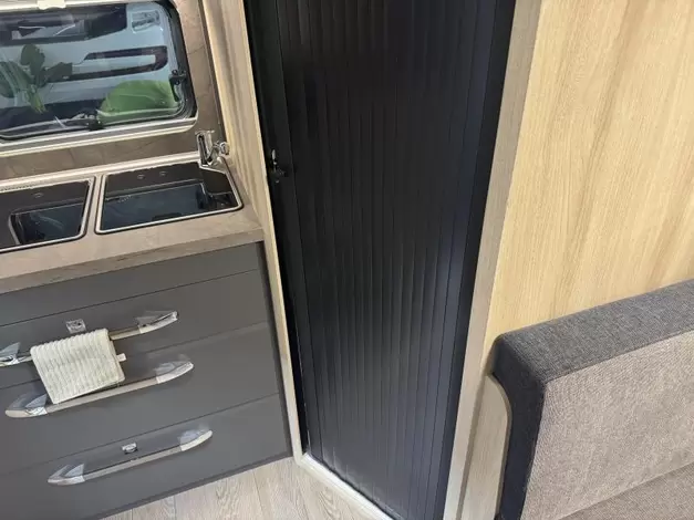 Hobby De Luxe 460 SFF