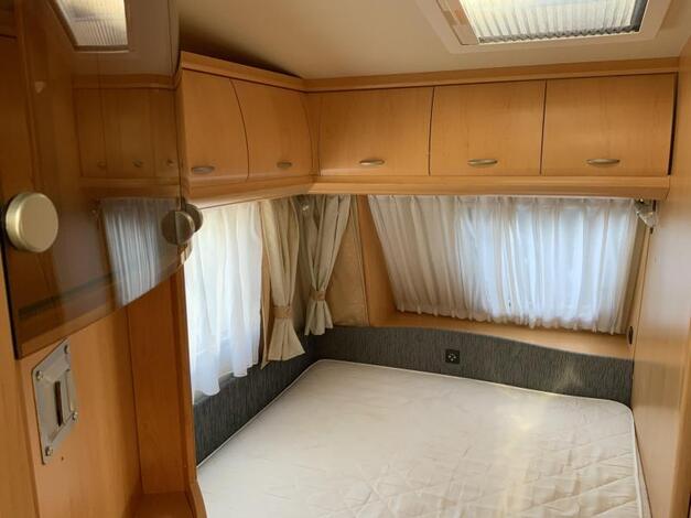 Hobby De Luxe 460 UFE