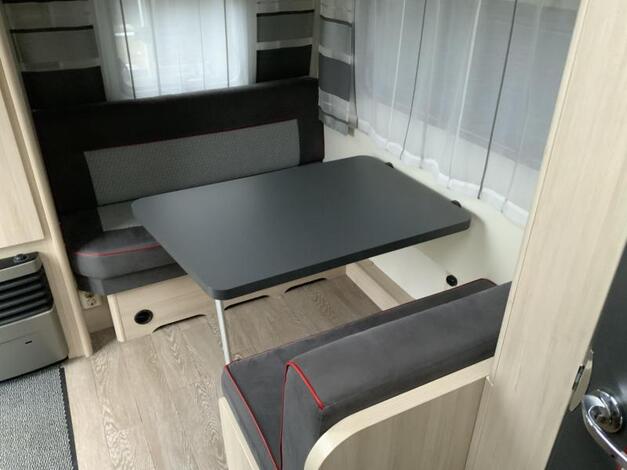 Hobby De Luxe Edition 440 SF