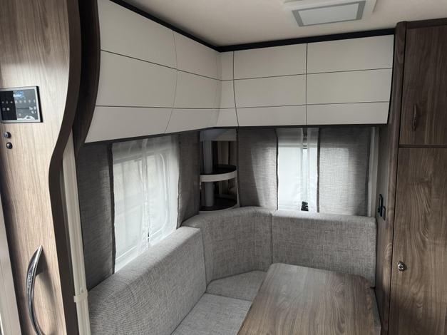 Hobby Excellent Edition 650 KMFE