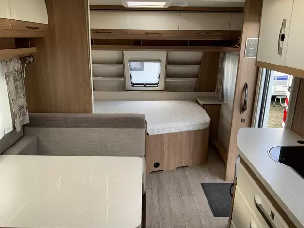 Hobby De Luxe 545 KMF Huisshow 16 t/m26 oktober
