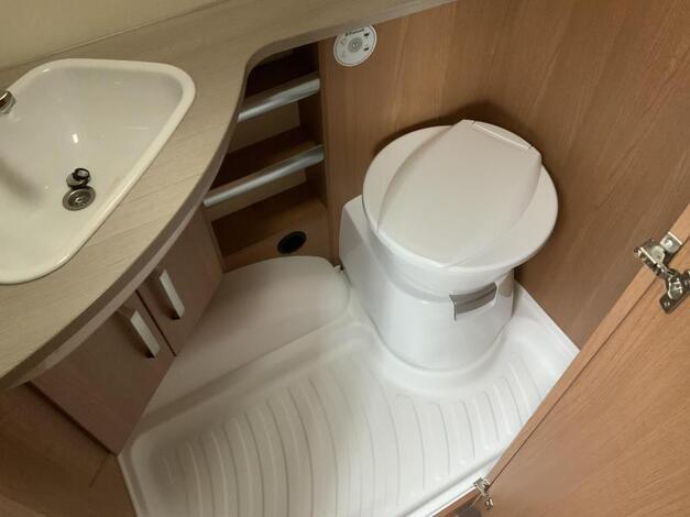 Knaus Sport 420 QD 2e paasdag open