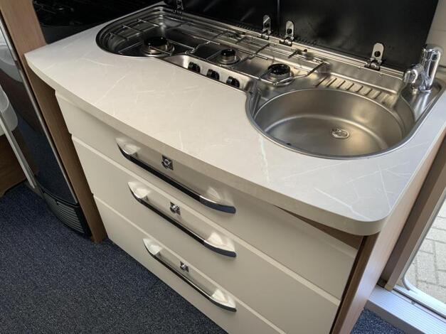 Hobby De Luxe 495 UL