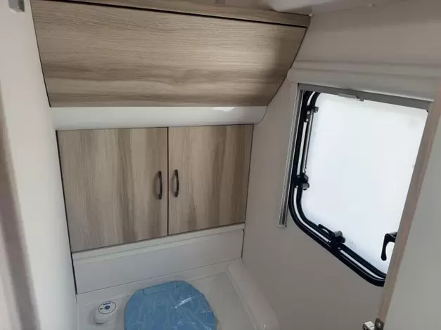 Hobby De Luxe 400 SFE