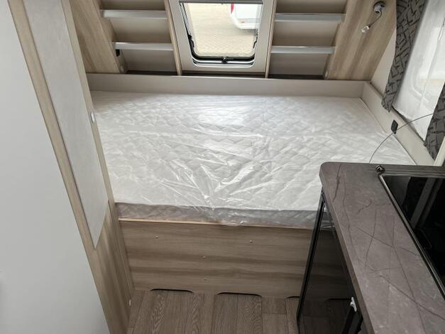 Hobby De Luxe 440 SF
