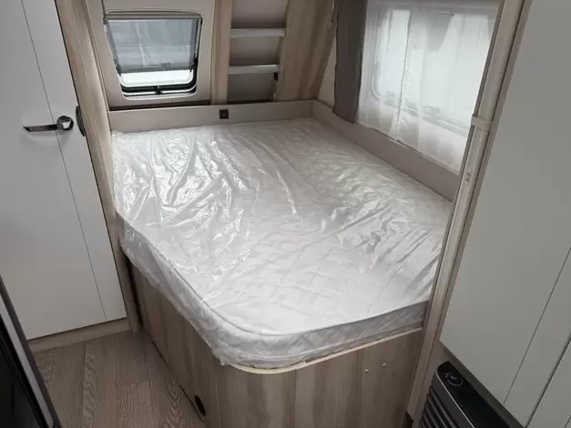 Hobby De Luxe 460 UFE