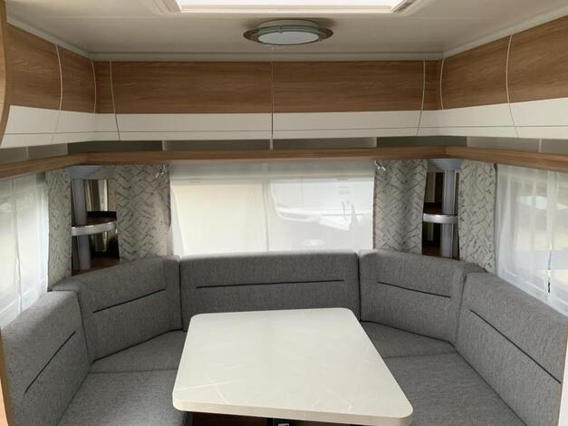 Hobby De Luxe 455 UF