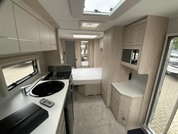 Elddis Avante 554