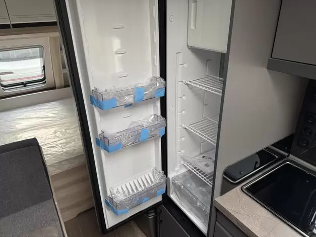 Hobby De Luxe 490 KMF