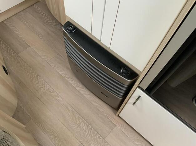 Hobby De Luxe 400 SFE