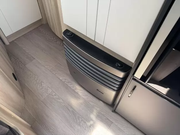 Hobby De Luxe 400 SFE