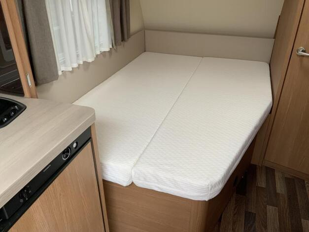 Knaus Sport 450 FU