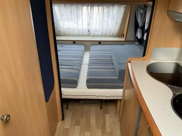 Hobby De Luxe 440 SB