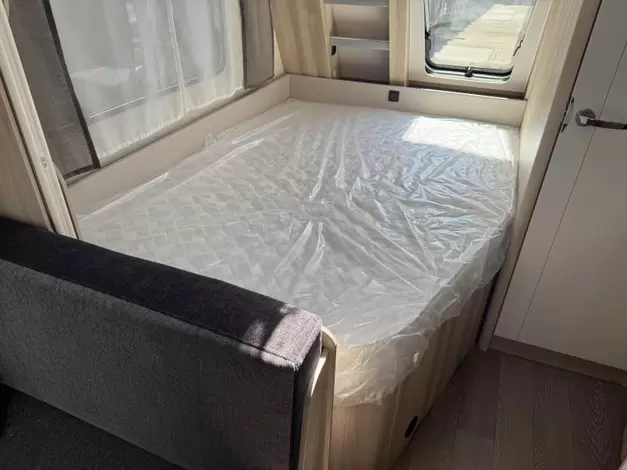 Hobby De Luxe 400 SFE