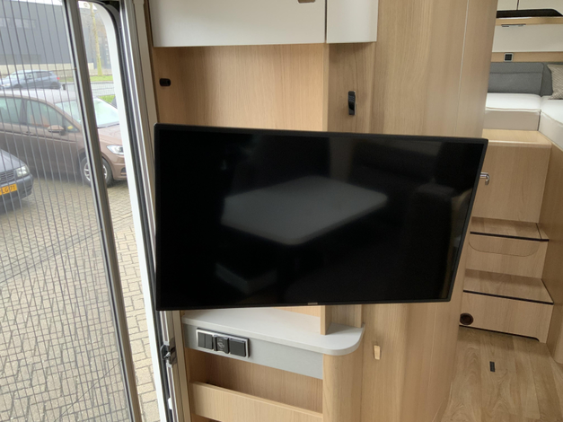 Hymer B-MCT 600 White-Line (1038931)