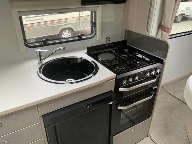 Elddis Avante 554