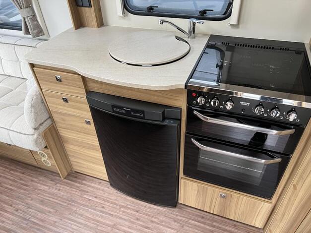 Elddis Avante 462