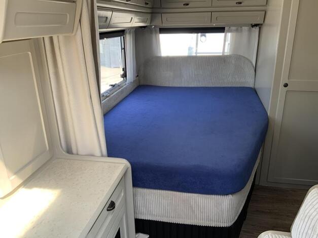 Hymer B654