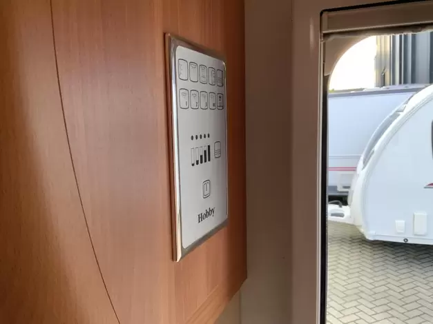 Hobby De Luxe 400 SF